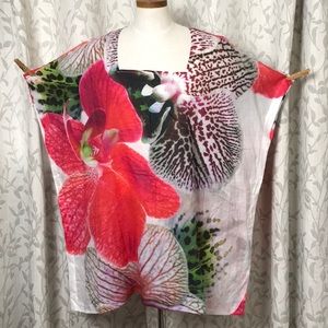 Caroline Rose Floral Patter Tunic. One Size (OSW)